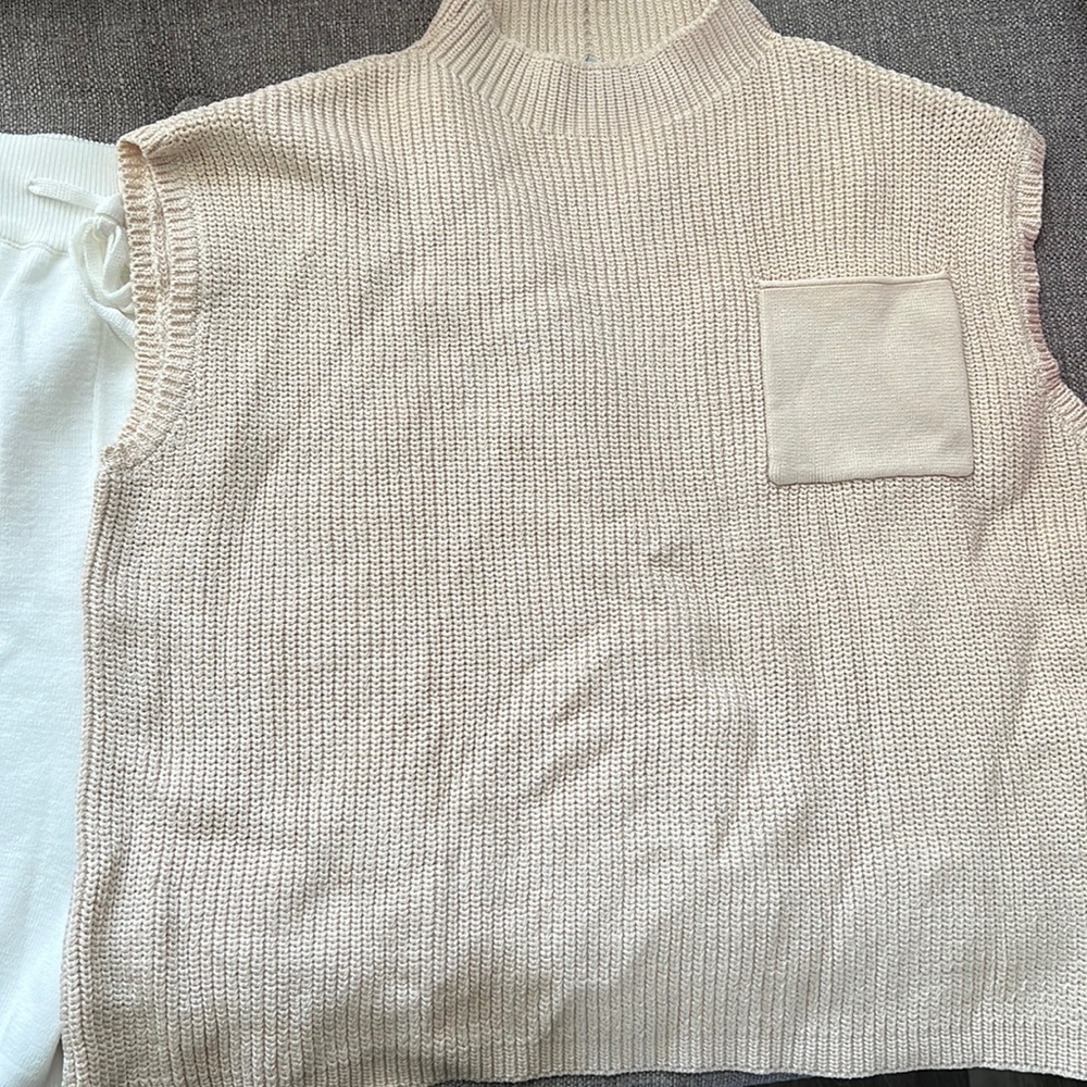 Cute spring/summer shorts set!! NEVER WORN